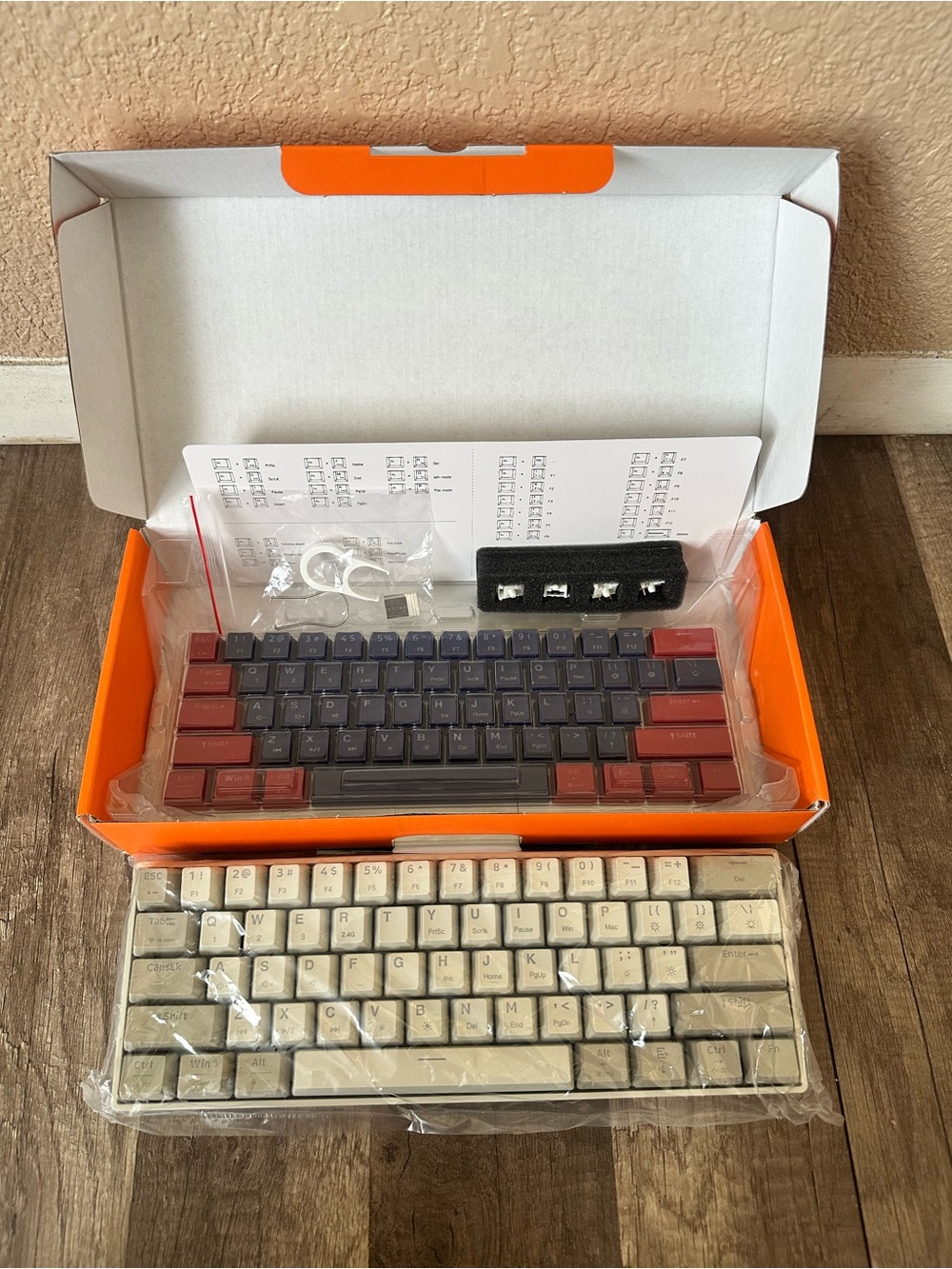 Compact Mechanical Keyboard Set - Red & Black and Beige Keycaps